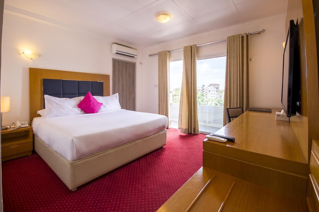 Leon Hotel Κινσάσα Εξωτερικό φωτογραφία